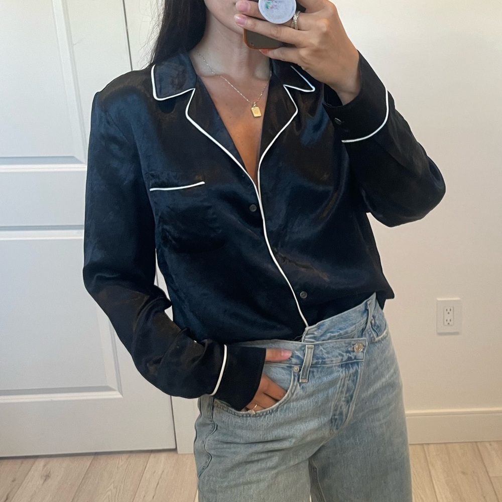 Babaton Aritzia Blouse